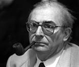 Claude Chabrol a été enterré au Père-Lachaise, à Paris, le 17 septembre 2010.
