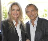 Cyrielle Clair et Alexandre Arcady au Petit Palais à Paris pour un déjeuner organisé en l\'honneur de la marque de bijoux Safe World Peace, le 21 septembre 2010