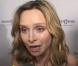Calista Flockhart est interviewée à son arrivée à la 9ème édition du Smile Gala