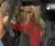 Pamela Anderson quitte son luxueux hôtel, à Athènes (Grèce), vendredi 24 septembre.