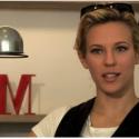 Lorie est une petite blagueuse mais surtout... une journaliste mode au top !