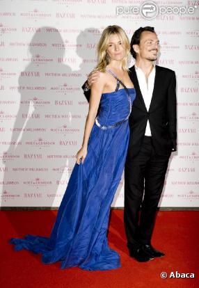 Sienna Miller et Matthew Williamson lors d'une soirée à Londres le 12/10/10