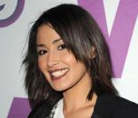 Estelle Denis était pressentie pour animer  100% Poker  : il semblerait que Karima Charni (photo) ait finalement raflé la mise !