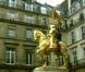 Raphaël, après Terminal 2B et Bar de l'Hôtel, a dévoilé un troisième single extrait de l'album Pacific 231 : Le Patriote. Samuel Benchetrit en a réalisé un clip dans Paris, filmant le chanteur sur la statue équestre de Jeanne d'Arc.