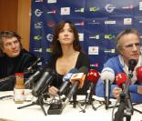 Alain Monne, Sophie Marceau et Christophe Lambert lors d'une conférence de presse du festival du film Molodist à Kiev en Ukraine le 23 octobre 2010