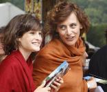 Ines de la Fressange et sa fille Nine, en août 2008