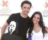 Gilles Marini en famille au Gala de Charité d'Halloween, au profit des enfants malades du sida à Santa Monica, le 30 octobre 2010  