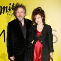 Tom Jones : Toujours sémillant, il est récompensé par Tim Burton et son Helena !