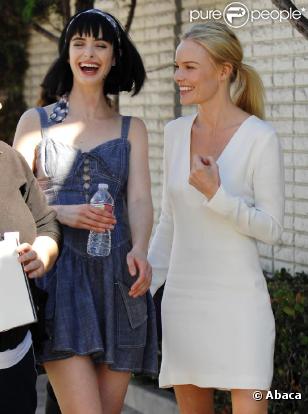 Kate Bosworth et Krysten Ritter en plein tournage de BFF &amp; Baby, à Los Angeles, le 1er novembre 2010