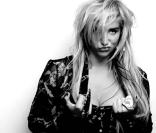 Kesha se lâche devant l'objectif de Yu Tsai pour Black Book.