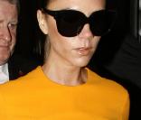 Victoria Beckham à la sortie de son hôtel à Londres le 09/11/10