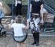 Gwen Stefani et Kingston (13 novembre 2010 dans un parc de West Hollywood)