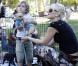 Gwen Stefani et Kingston (13 novembre 2010 dans un parc de West Hollywood)