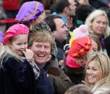 Willem-Alexander et Maxima des Pays-Bas accompagnaient leurs filles Catharina-Amalia, Alexia et Ariane pour accueillir Sinterklaas le 13 novembre 2010 à La Haye !