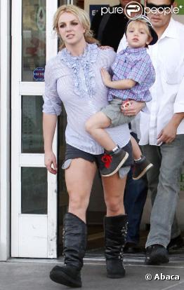Britney Spears et son fils Jayden James, 4 ans, le dimanche 14 novembre à Calabasas