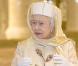 Mercredi 25 novembre 2010, la reine Elizabeth II entamait une visite officielle de 5 jours dans le golfe, accompagnée de son époux et de leur fils Andrew, duc d'York. Dès son arrivée à Abu Dhabi, elle a été emmenée à la mosquée Sheikh Zhayed.