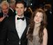 Ben Barnes et Georgie Henley à l'occasion de l'avant-première britannique du Monde de Narnia : L'odyssée du passeur d'aurore , à l'Odeon de Leicester Square, à Londres, le 30 novembre 2010.