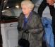La Reine Elizabeth II à l'occasion de l'avant-première britannique du Monde de Narnia : L'odyssée du passeur d'aurore , à l'Odeon de Leicester Square, à Londres, le 30 novembre 2010.