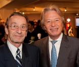 Jacques Hintzy et Maître Georges Delletrez lors de la vente aux enchères des Frimousses le 7 décembre dans l'Hôtel  des Ventes Drouot Montaigne à Paris