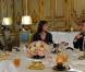 Carla Bruni et Nicolas Sarkozy déjeunent avec le président de la République arabe syrienne, Bachar el-Assad, et son épouse Asma. Claude Guéant est également convié. Le 9/12/2010