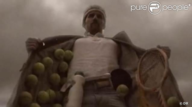 La vidéo de  Raquette , la parodie de  Machete .
