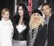 Christina Aguilera, Kristen Bell et Cher ont enflammé le Crazy Horse de Paris !