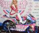 Paris Hilton, sous contrat publicitaire avec By Queroseno Racing, présentait ce vendredi 17 décembre à Madrid un nouveau modèle qui participera au Moto Grand Prix World Championship.