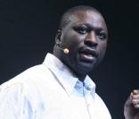 Mouss Diouf a épousé civilement sa douce Sandrine fin février 2010, à Marseille. 
