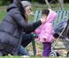 Heidi Klum, Seal et leurs enfants dans un parc de Beverly Hills le 26 décembre 2010 : Heidi Klum et l'adorable petite Lou, 1 an et trois mois
