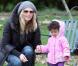  Heidi Klum, Seal et leurs enfants dans un parc de Beverly Hills le 26 décembre 2010 : Heidi Klum et l'adorable petite Lou, 1 an et trois mois 