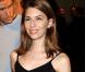 Sofia Coppola porte une jupe simple avec un débardeur noir pour une allure romantique à New York, le 15 septembre 2003.