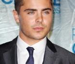Zac Efron lors de la cérémonie des People's Choice Awards le 5/01/11 à L.A
