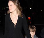 Hilary Swank et son beau-fils Sam Campisi vont diner à Los Angeles, le 7 janvier 2011.