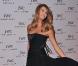 Elle Macpherson : Un show endiablé devant Zizou, Jean Reno et leurs femmes...