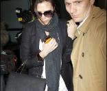 Victoria Beckham à son arrivée à l'aéroport de New York le 28 février 2011