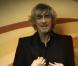 Quand la ravissante Anna Sherbinina se fait la belle avec Louis Bertignac...