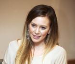 Hilary Duff promeut son premier roman Elixir, en Belgique. 9 février 2011
