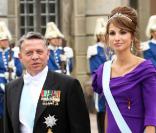 Rania de Jordanie et son époux le roie Abdallah II lors du mariage de la Princesse Victoria de Suède en juin 2010  