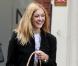 Fearne Cotton mise sur des basiques comme une veste blazer et un pantalon brut. 