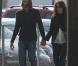 Lisa Edelstein et son boyfriend Robert Russell dans les rues de Los Angeles. Février 2011