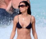 Demi Moore et Ashton Kutcher sur la plage à Saint-Barth ont passé de délicieux moments.  