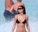 Demi Moore fait son show sur la plage... Mamma mia !