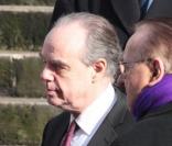 Frédéric Mitterrand lors des obsèques d'Annie Girardot à Paris le 4 mars 2011