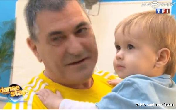 Jean-Marie Bigard est ravi : son ex-femme Claudia est venue lui rendre visite avec le petit Sasha, bientôt 2 ans.