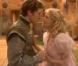 Zooey Deschanel transformée en princesse blonde avec un héros de Glee !