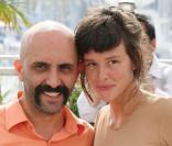 Paz de La Huerta en compagnie de Gaspard Noé au festival de Cannes 2009 pour le film Enter the Void 