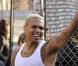 Chris Brown : Après son coup de sang, des excuses et un strip-tease !