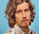 Julien Doré a trouvé des sources d'inspiration télégéniques pour son album  Bichon  !
