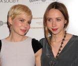 Les ravissantes Michelle Williams et Zoe Kazan lors de l'avant-première de  La dernière piste , au Landmark Sunshine Cinema de New York, le 28 mars 2011.