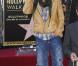 Penélope Cruz reçoit le soutien de Johnny Depp au moment de recevoir son étoile sur le fameux Walk of Fame sur Hollywood Boulevard, le 1er avril à Hollywood.